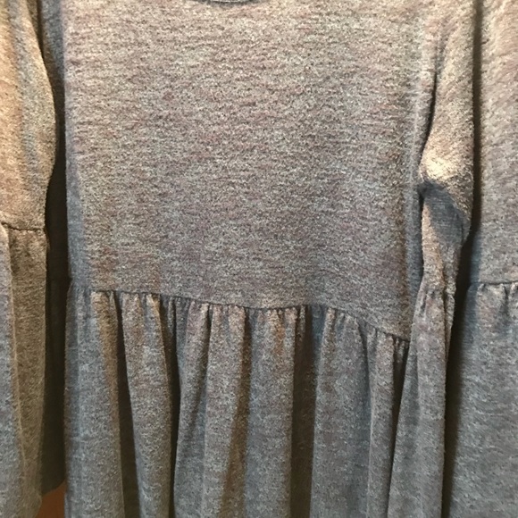 Dress with crimped arms and waist band - Picture 2 of 3